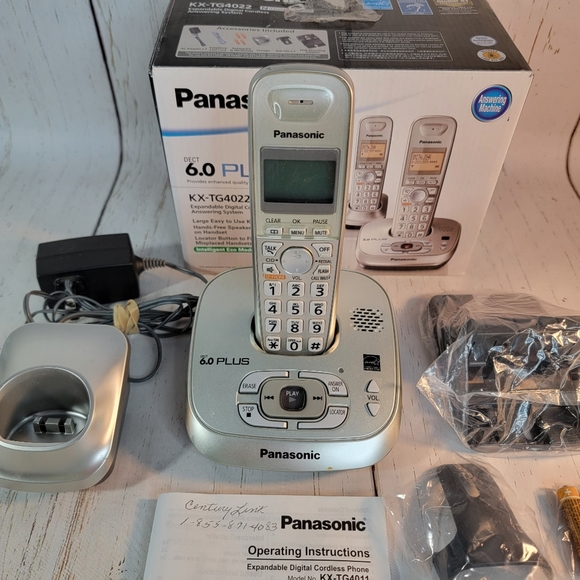 Panasonic 6.0 KX-TG4022 Expandable Digital Cordless Andwering System - Picture 4 of 14